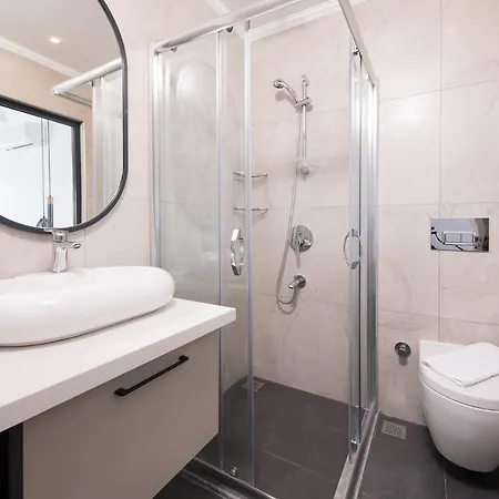 Rent Your Own Luxury With 5 Bedrooms Antalya 1041