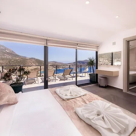 Villa Rent Your Own Luxury With 5 Bedrooms Antalya 1041 *